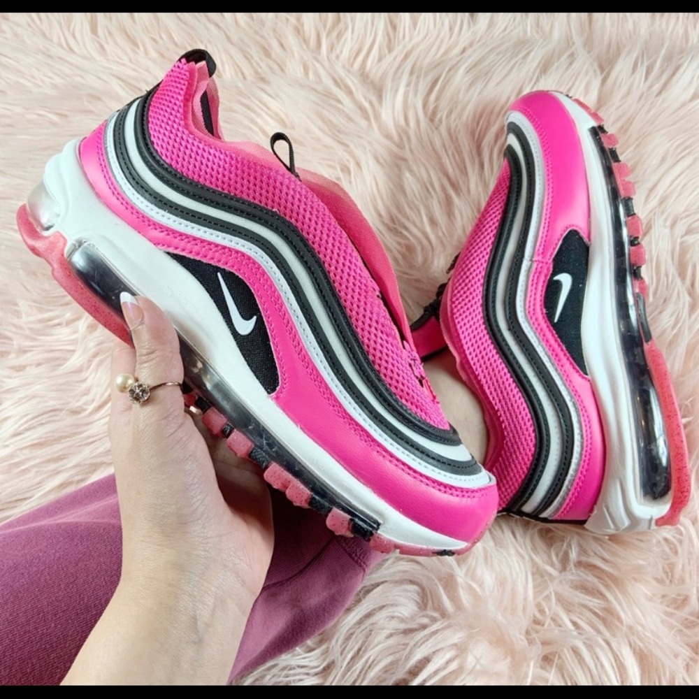 New Nike Women’s Air Max 97 hot pink